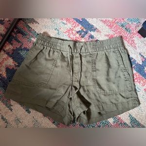 Old Navy Olive Tencel Lightweight Pull On Shorts